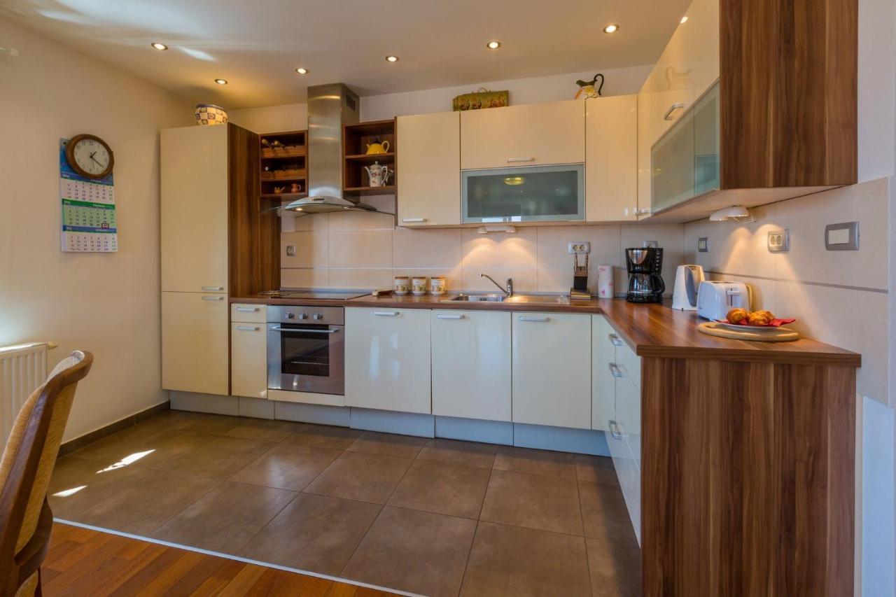Apartment Egita Crikvenica Ngoại thất bức ảnh